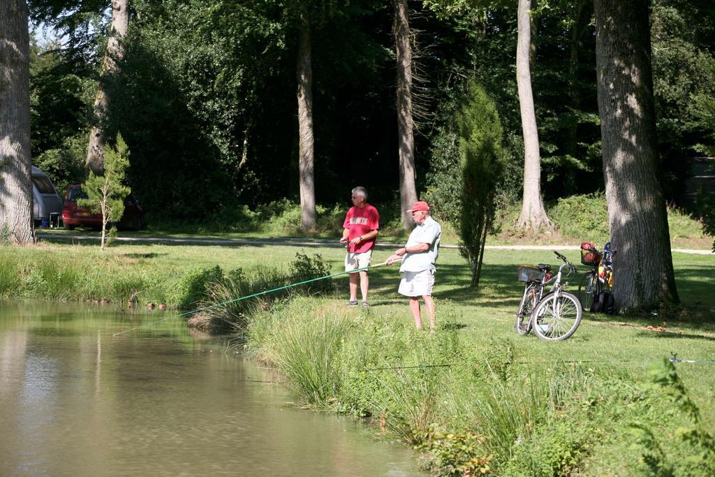 Les Ormes Domaine Et Resort Epiniac Exterior photo